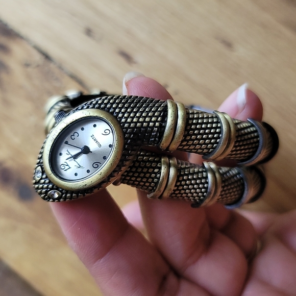 Kenneth Jay Lane watch - Picture 10 of 12